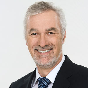 Dr. Andreas Renner
